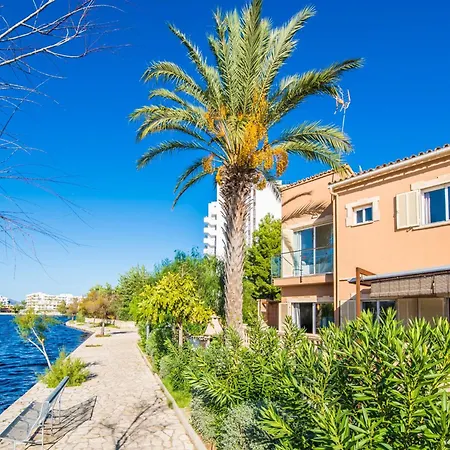 2 Bedroom In Holiday home *